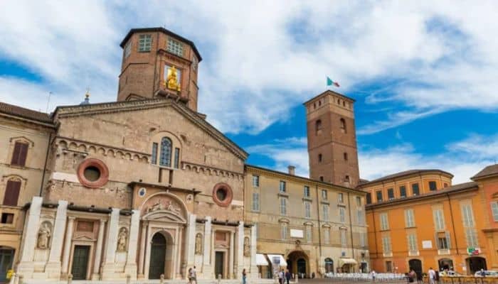 Cerco giardiniere Reggio Emilia foto